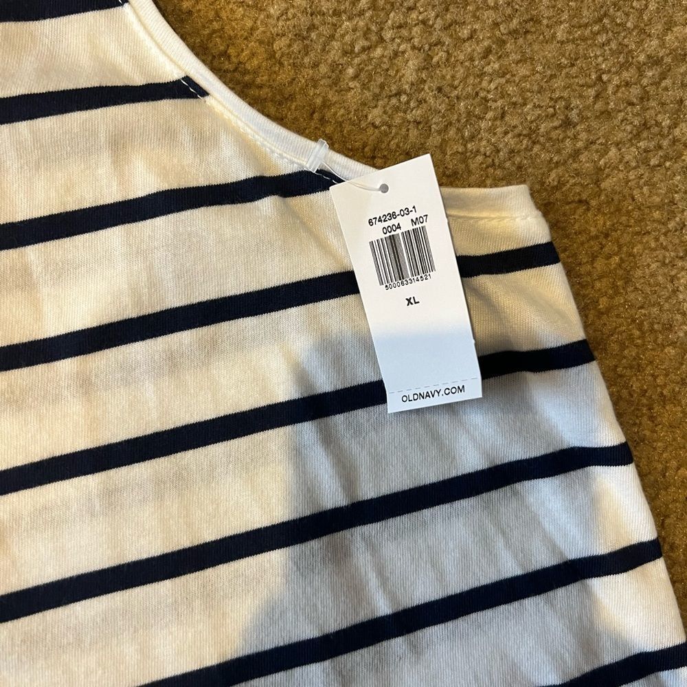 Old Navy striped vneck tank - Picture 3 of 4